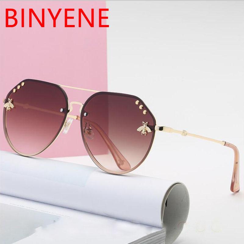 Cute Sexy Retro Bee Sunglasses Women Metal point Pilot Glasses Vintage Ladies Sun Glasses Female Gradient Brown Shades UV400
Cute Sexy Retro Bee Sunglasses Women Metal point Pilot Glasses Vintage Ladies Sun Glasses Female Gradient Brown Shades UV400
