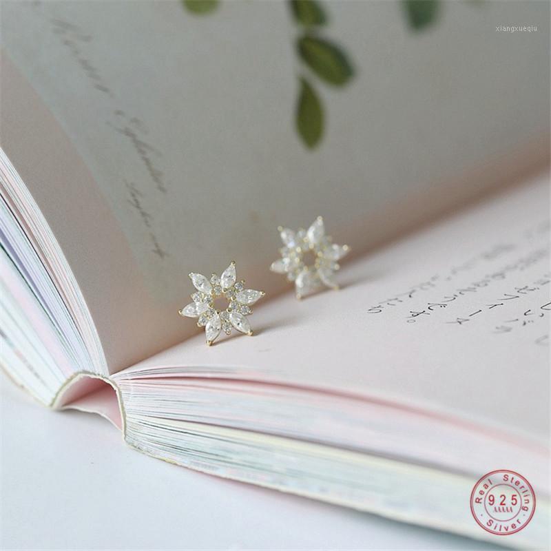 Stud 925 Sterling Silver French Sun Flower Snowflake Earrings Women Pavé Crystal Exquisite Temperament 14k Gold Jewelry Gift, Golden;silver
Stud 925 Sterling Silver French Sun Flower Snowflake Earrings Women Pavé Crystal Exquisite Temperament 14k Gold Jewelry Gift, Golden;silver