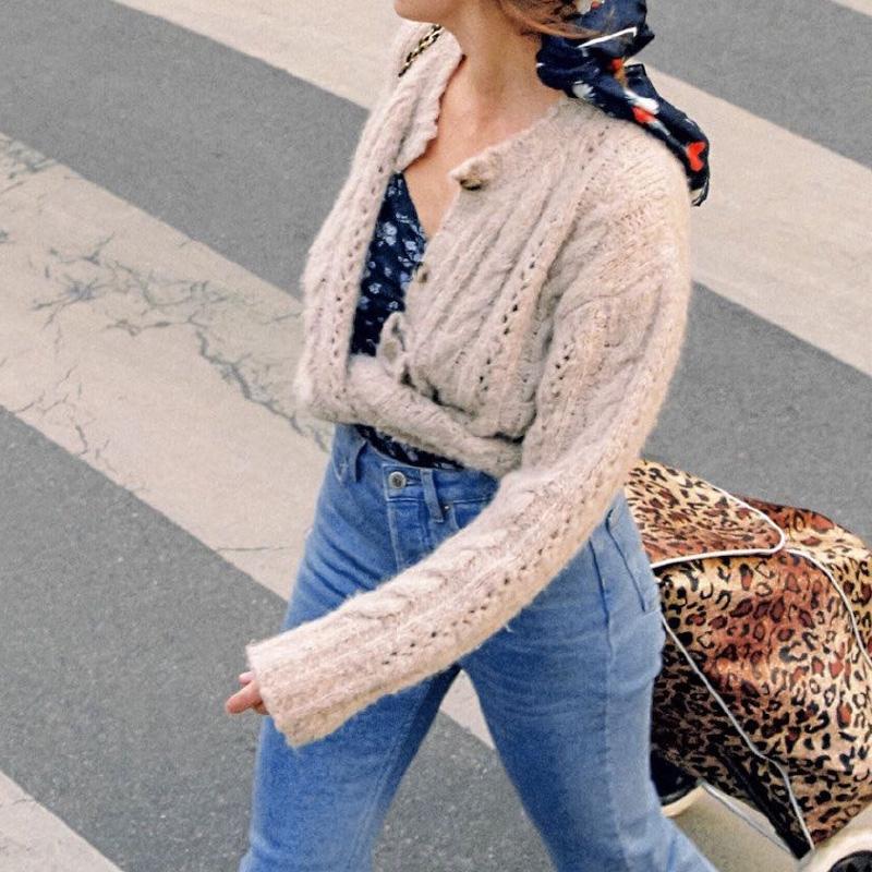 Retro women knitted Cardigan sweater single-breasted long sleeve loose lady sweater tops casual wild 2020 early autumn new, As pic
Retro women knitted Cardigan sweater single-breasted long sleeve loose lady sweater tops casual wild 2020 early autumn new, As pic