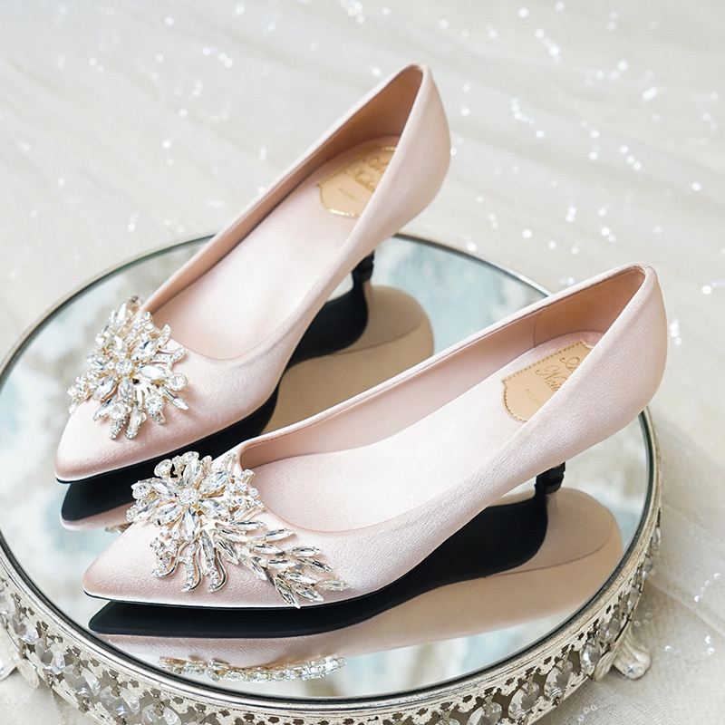 Wedding stilettos, pregnant bride's shoes, spring in champagne, high heels, three centimeters dressed as a crystal bride, FWZW
Wedding stilettos, pregnant bride's shoes, spring in champagne, high heels, three centimeters dressed as a crystal bride, FWZW