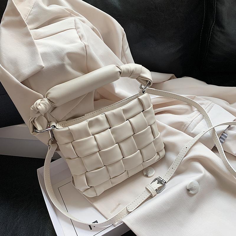 Pu Weave Design Leather Mini Crossbody Bags for Women 2021 Elegant Shoulder Handbags Female Travel Summer Totes, Beige
Pu Weave Design Leather Mini Crossbody Bags for Women 2021 Elegant Shoulder Handbags Female Travel Summer Totes, Beige
