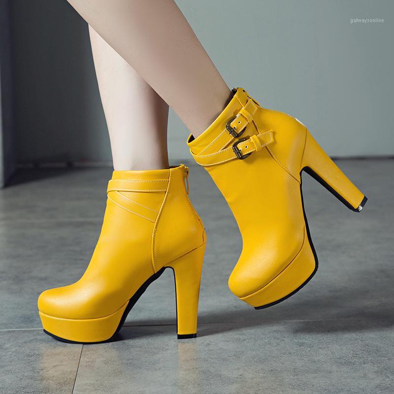 New Fashion High Heels Boots Women Sexy Rivets Platform Ankle Boots For Women Red Yellow White Short Lady Shoes Large Size1, Black
New Fashion High Heels Boots Women Sexy Rivets Platform Ankle Boots For Women Red Yellow White Short Lady Shoes Large Size1, Black