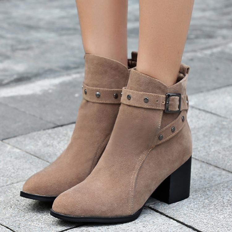 Big Size British Vintage Belt Buckle grinding surface high-heeled pointed thick-heeled single boots, Black
Big Size British Vintage Belt Buckle grinding surface high-heeled pointed thick-heeled single boots, Black