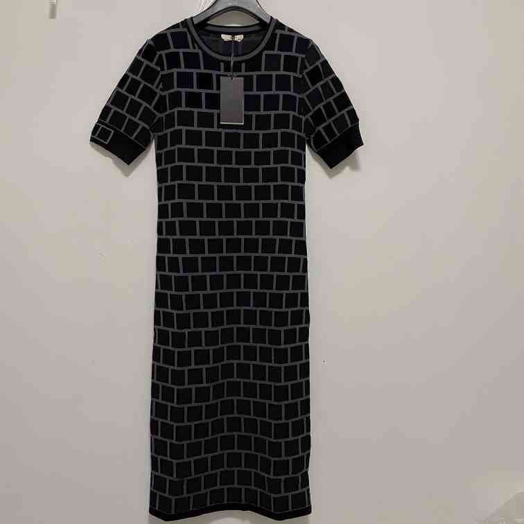 Casual Dresses Women Classic Knit Dress Fashion Letter Pattern Summer Short Sleeve High Quality Womens Clothing F1F4, Customize
Casual Dresses Women Classic Knit Dress Fashion Letter Pattern Summer Short Sleeve High Quality Womens Clothing F1F4, Customize