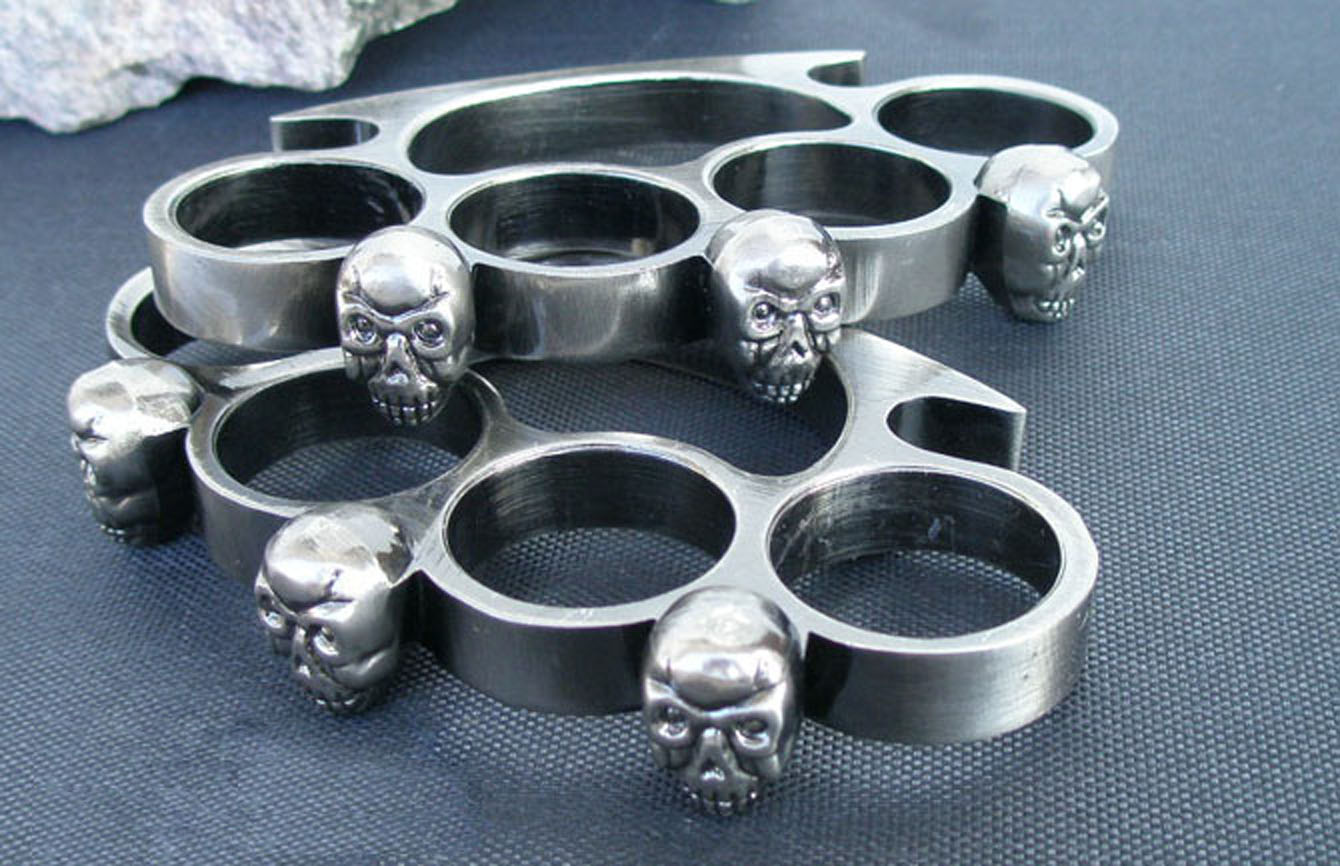 Gear skull and heavy Thickness steel Brass Knuckles Fighting Duster Powerful Self Defense Knuckle Mens Self-Defense tool drop-shipping
Gear skull and heavy Thickness steel Brass Knuckles Fighting Duster Powerful Self Defense Knuckle Mens Self-Defense tool drop-shipping