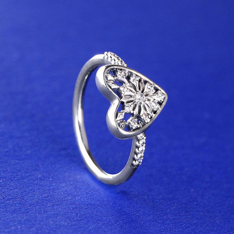 Factory wholesale 925 Sterling Ring Silver Hearts of Winter With Clear Stones Fit Jewelry Engagement Wedding Lovers Fashion Ring For Women
Factory wholesale 925 Sterling Ring Silver Hearts of Winter With Clear Stones Fit Jewelry Engagement Wedding Lovers Fashion Ring For Women