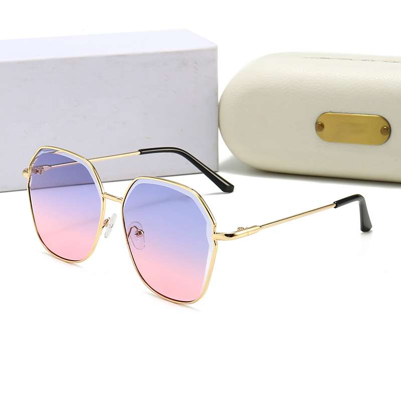 2021 fashion Designer Sunglasses Brand Eyeglasses Outdoor Shades Bamboo Shape PC Frame Classic Lady luxury Sunglasses for Women with Box
2021 fashion Designer Sunglasses Brand Eyeglasses Outdoor Shades Bamboo Shape PC Frame Classic Lady luxury Sunglasses for Women with Box