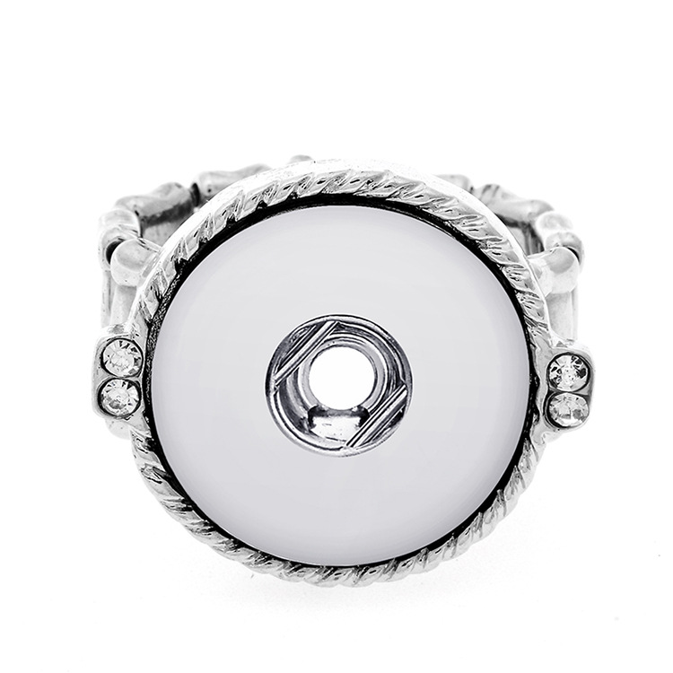 20pcs/lot New Fashion Snap Jewelry Ring Flexible Adjustable 18mm Snap Button Metal Silvery Ring Party Charm Snap Button Jewelry
20pcs/lot New Fashion Snap Jewelry Ring Flexible Adjustable 18mm Snap Button Metal Silvery Ring Party Charm Snap Button Jewelry