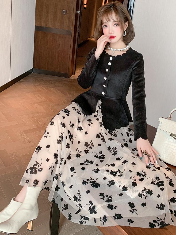 Fashion wave lace white gauze lotus leaf put coat + flocking flower skirt suits the new winter 2020 women' wear, Black
Fashion wave lace white gauze lotus leaf put coat + flocking flower skirt suits the new winter 2020 women' wear, Black
