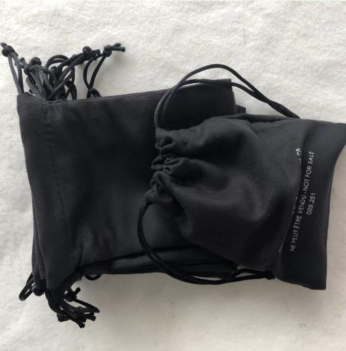13X10Cm black cloth dust bag fashion packing 2C package string bag for jewelry double side printed storage case
13X10Cm black cloth dust bag fashion packing 2C package string bag for jewelry double side printed storage case