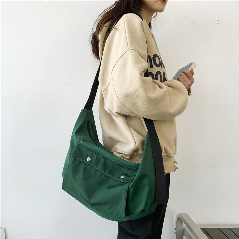 Teenager Casual Waterproof Nylon Fabric Handbag Female Student Korean Fashion Simple Design Daily Soft Slouch Messenger Bag, Beige
Teenager Casual Waterproof Nylon Fabric Handbag Female Student Korean Fashion Simple Design Daily Soft Slouch Messenger Bag, Beige