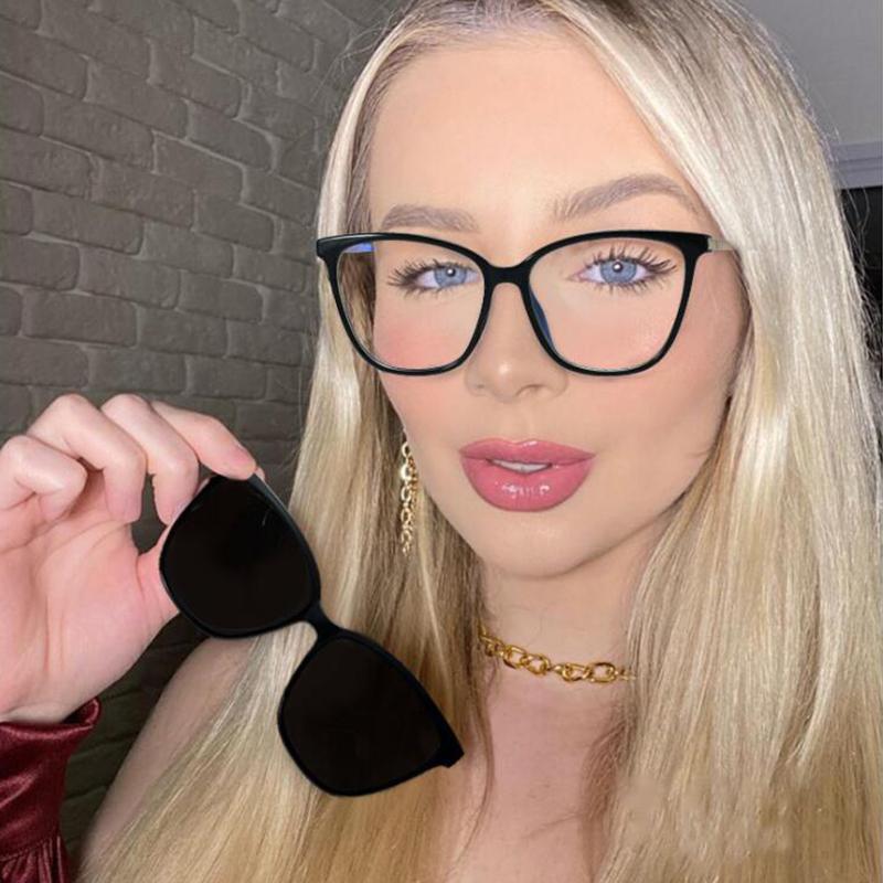 2 In 1 Set Polarized Clip On Sunglasses For Women Men Retro Luxury CatEye Anti Blue Light Glasses Frame Magnetic Driving Eyewear
2 In 1 Set Polarized Clip On Sunglasses For Women Men Retro Luxury CatEye Anti Blue Light Glasses Frame Magnetic Driving Eyewear