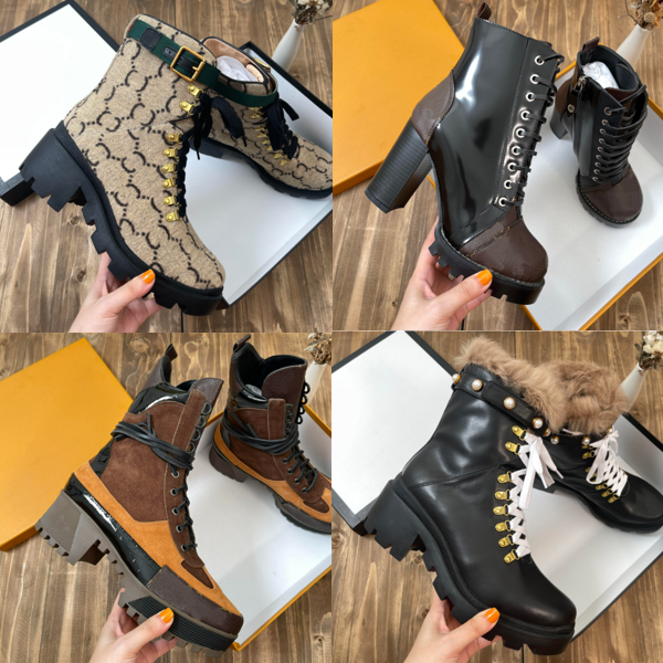 Women Designer Boots Ankle Boot Platform Genuine Leather Spaceship Martin Boots 5cm Heels flamingos Desert chunky heel motorcycle lace-up high-top Shoes with Box
Women Designer Boots Ankle Boot Platform Genuine Leather Spaceship Martin Boots 5cm Heels flamingos Desert chunky heel motorcycle lace-up high-top Shoes with Box