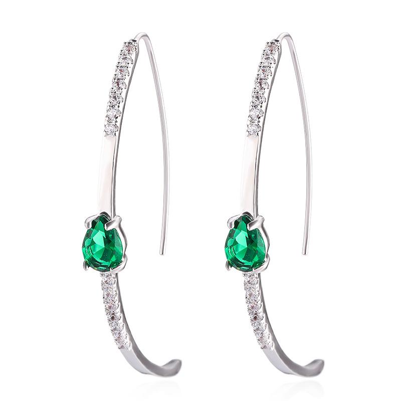 European and American exquisite zircon earrings, copper inlaid banquet accessories, small earrings, simple temperament, factory
European and American exquisite zircon earrings, copper inlaid banquet accessories, small earrings, simple temperament, factory