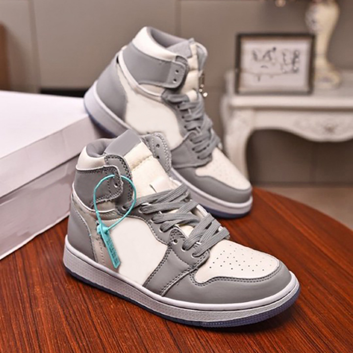 2021 Hot High OG grey Basketball Shoes Women Mens Desingers Retro Athletic mens women trainers Sport Sneakers top quality with box
2021 Hot High OG grey Basketball Shoes Women Mens Desingers Retro Athletic mens women trainers Sport Sneakers top quality with box