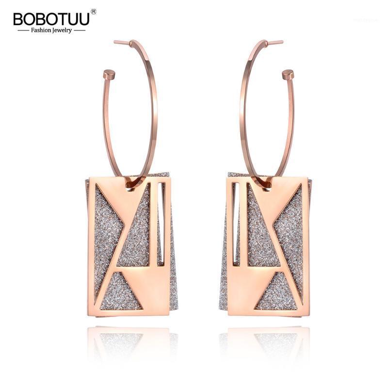 BOBOTUU Trendy Hollow Geometric Stainless Steel Jewelry Rose Gold Frosted Square Curved Disc Hoop Earrings For Women BE190171
BOBOTUU Trendy Hollow Geometric Stainless Steel Jewelry Rose Gold Frosted Square Curved Disc Hoop Earrings For Women BE190171