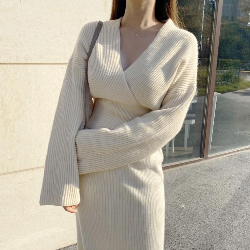 2020 Winter New Sexy Sweater V-neck Cross Women Knitted Sweater Loose Warm Pullovers Jumpers Chic Slim Waist Knit Femme Tops, White
2020 Winter New Sexy Sweater V-neck Cross Women Knitted Sweater Loose Warm Pullovers Jumpers Chic Slim Waist Knit Femme Tops, White