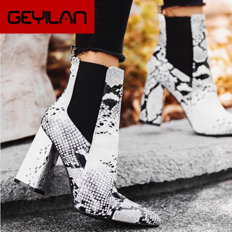 2020 Women Ankle Boots 11.5cm High Heels Leather Stretch Autumn Plus Size 42 Punk Boots Block Heels Chunky Serpentine Fall Shoes, Black
2020 Women Ankle Boots 11.5cm High Heels Leather Stretch Autumn Plus Size 42 Punk Boots Block Heels Chunky Serpentine Fall Shoes, Black