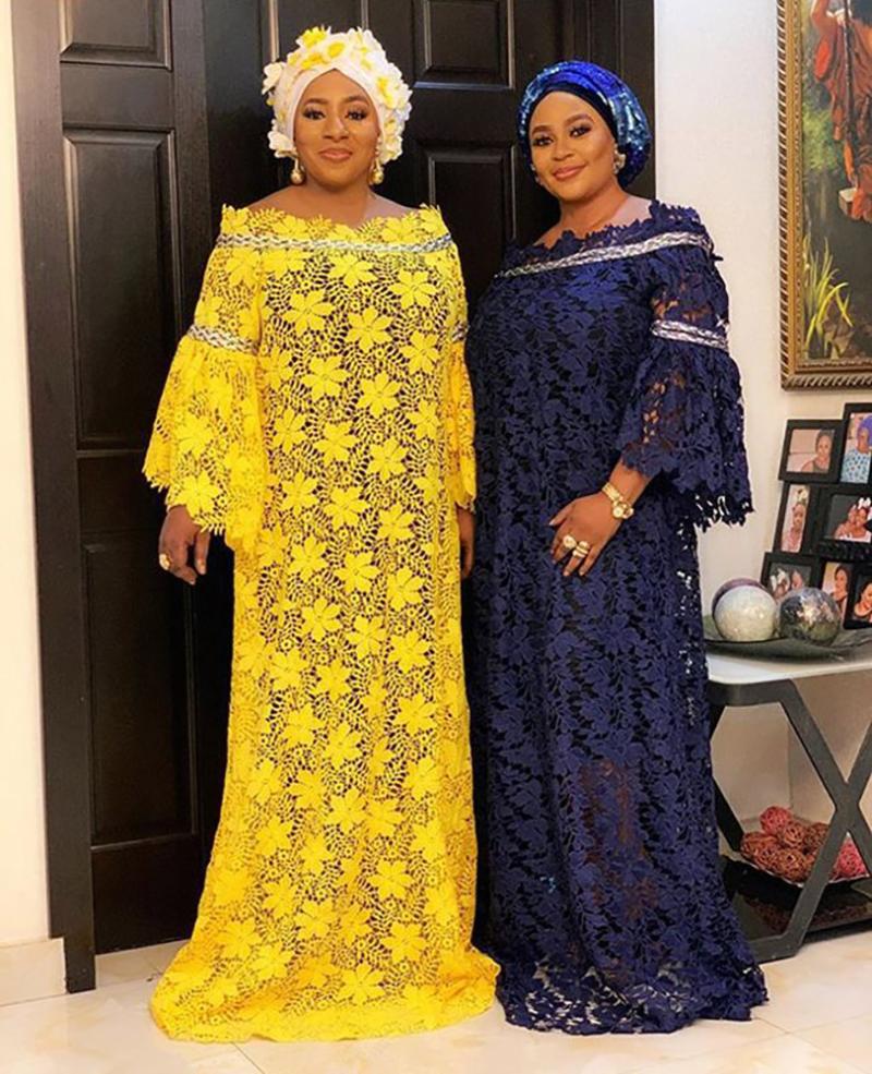 New style Classic African women Dashiki Water-soluble lace loose long dress + inwardly + scarf 3piece free size bust 132cm
New style Classic African women Dashiki Water-soluble lace loose long dress + inwardly + scarf 3piece free size bust 132cm