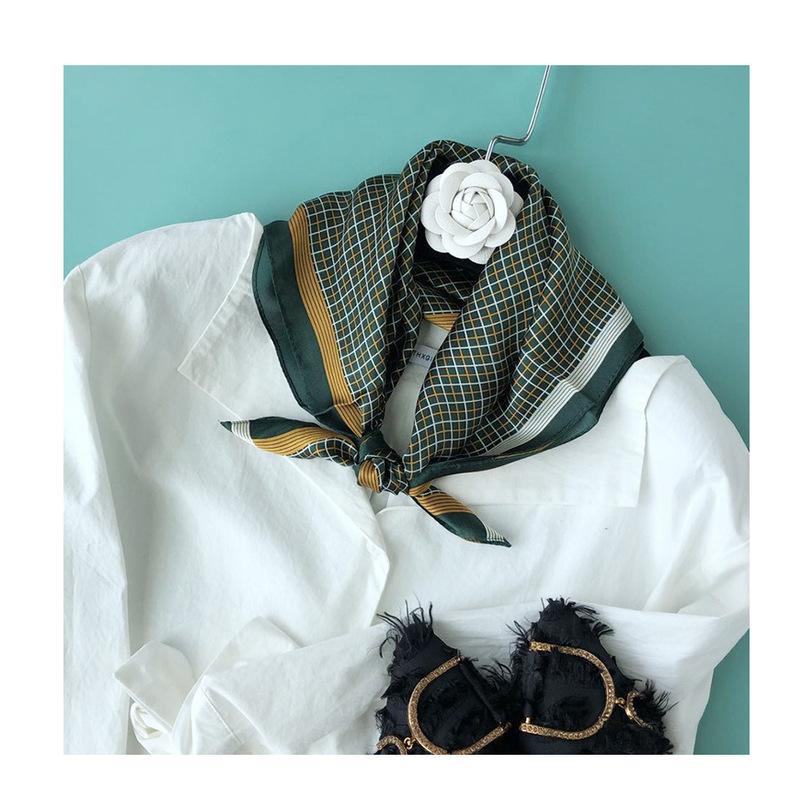 2020 Women 100% Silk Scarf Square Neck Hair Scarves Foulard Shawls And Wraps Hot Small Neckerchief Headband Hijab 53*53cm
2020 Women 100% Silk Scarf Square Neck Hair Scarves Foulard Shawls And Wraps Hot Small Neckerchief Headband Hijab 53*53cm