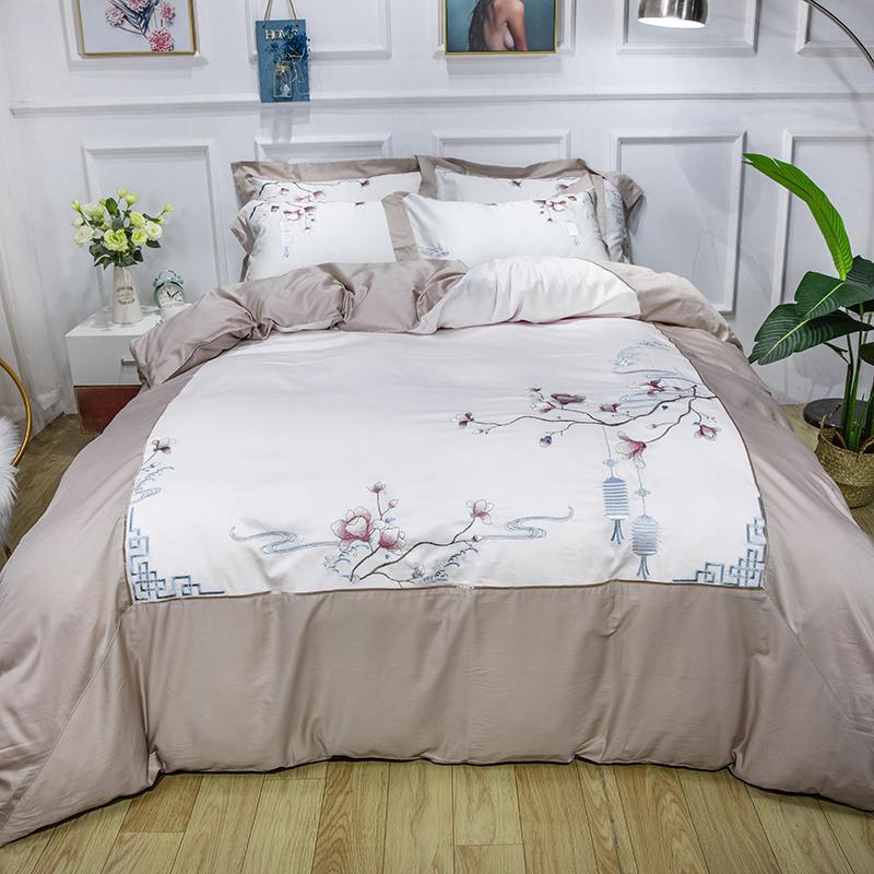 Luxury Egyptian Cotton Classical Bedding set Queen King size Chic Embroidery Bed set Bed sheet Pillowcase fitted pure color
Luxury Egyptian Cotton Classical Bedding set Queen King size Chic Embroidery Bed set Bed sheet Pillowcase fitted pure color