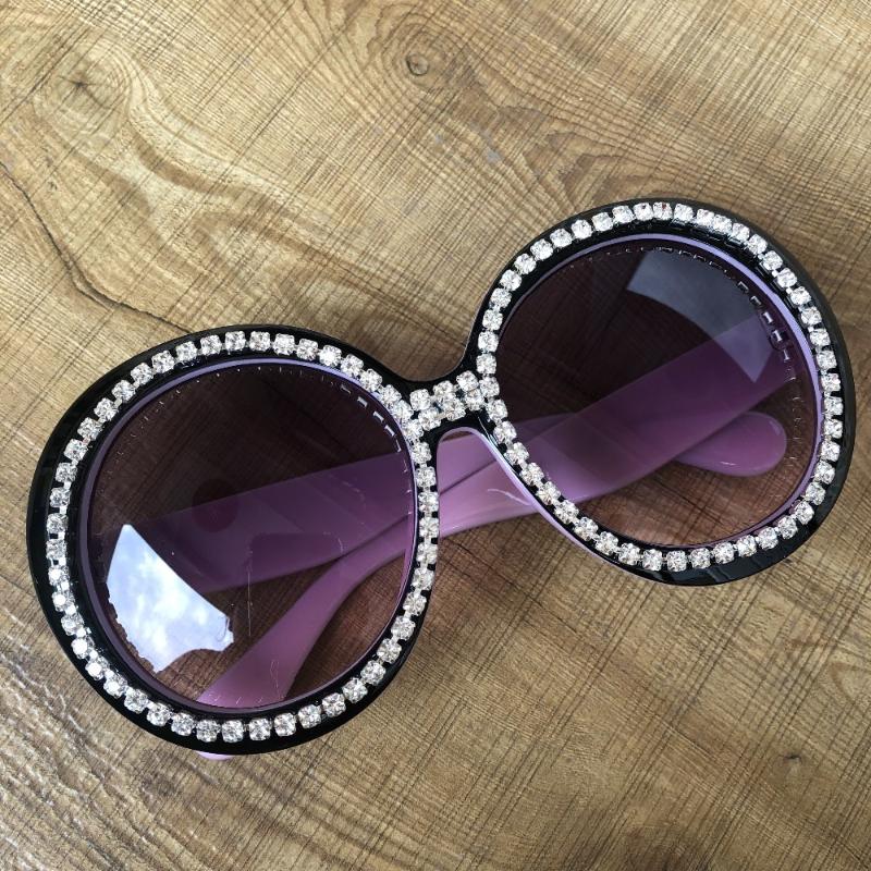 Oversized Round Women Diamond Sunglasses Large Face Female Eyewear Pearl Design Big Shades UV400 Quality Summer
Oversized Round Women Diamond Sunglasses Large Face Female Eyewear Pearl Design Big Shades UV400 Quality Summer
