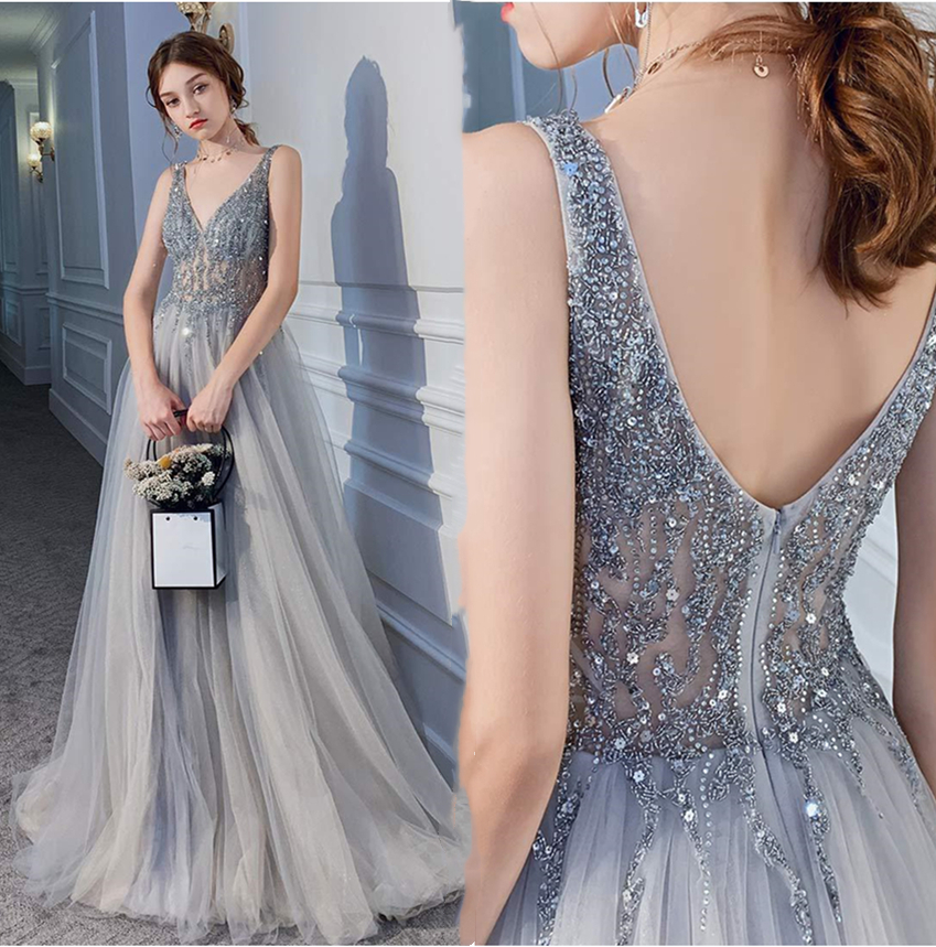 Sparkly Silver Grey Prom Dresses V-Neck Sexy Side Slit Open Back Sequins Beads Long Tulle Special Occasion Dress Sleeveless Evening Gowns