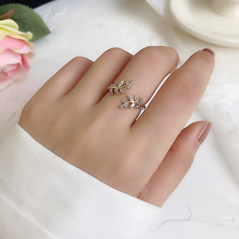 2020 New Arrival Women Party Classic Geometric Rings Korean Fashion Ring Women's Leaf Finger Ring Female Jewelry, Silver
2020 New Arrival Women Party Classic Geometric Rings Korean Fashion Ring Women's Leaf Finger Ring Female Jewelry, Silver