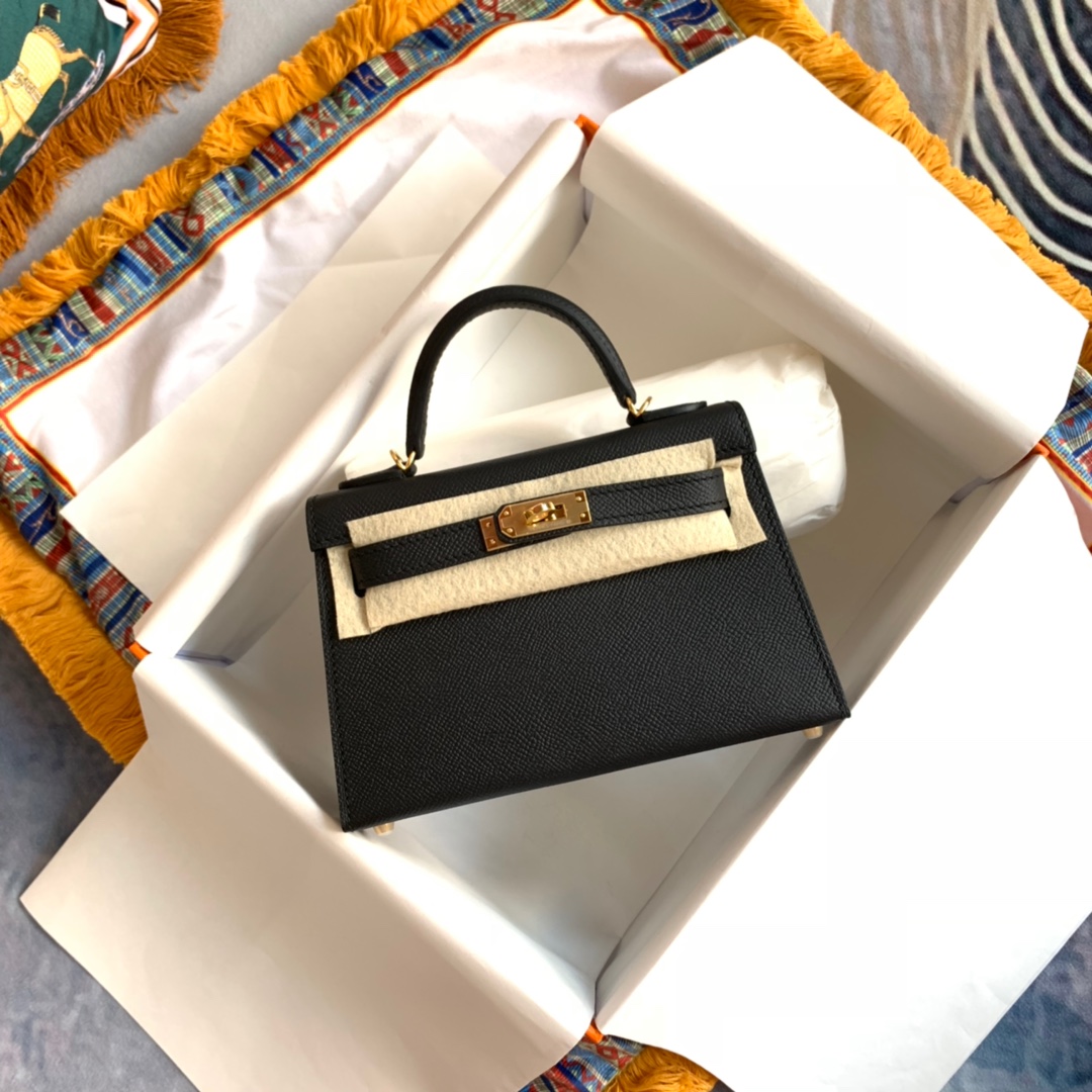 design mini totes 20cm handmade quality luxury purse epsom leather Black color wax line stitching golden and silver hardware wholesale price fast delivery
design mini totes 20cm handmade quality luxury purse epsom leather Black color wax line stitching golden and silver hardware wholesale price fast delivery