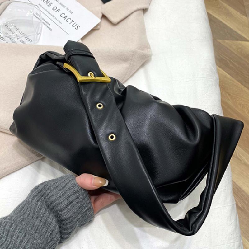 Soft Leather Shoulder Bags 2021 New High Quality Shoulder Handbag Lady Travel Clutch Purses Simple Designer Fold Bag, Black
Soft Leather Shoulder Bags 2021 New High Quality Shoulder Handbag Lady Travel Clutch Purses Simple Designer Fold Bag, Black