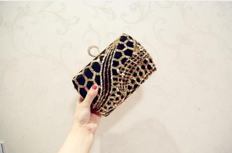 HBP Rhinestones Velvet Clutch Evening Bags Retro Diamond Handbags Lady Chain Flap Shoulder Bag Evening Party Purse Dinner Clutch Ba, Black
HBP Rhinestones Velvet Clutch Evening Bags Retro Diamond Handbags Lady Chain Flap Shoulder Bag Evening Party Purse Dinner Clutch Ba, Black