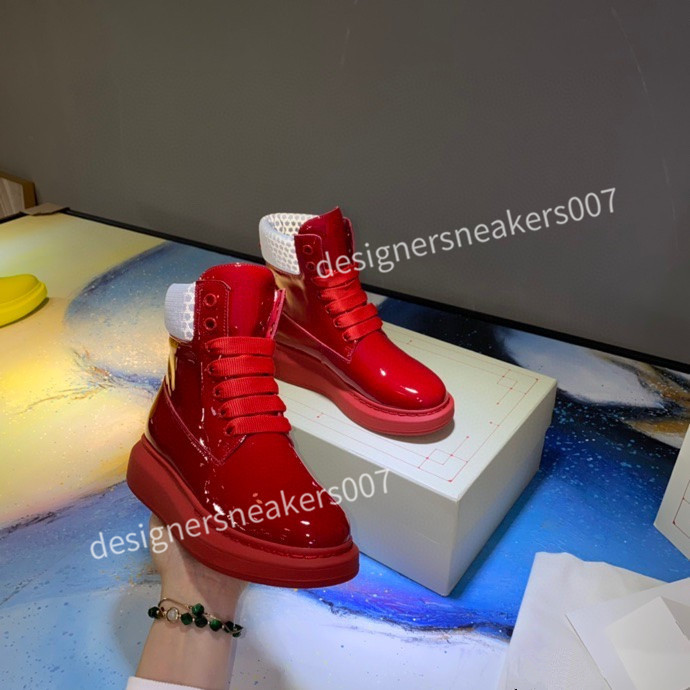 top Woman fashion platform shoes men women running shoe skateboard utility mens trainers sports sneakers scarpe chaussures yn201120, 21
top Woman fashion platform shoes men women running shoe skateboard utility mens trainers sports sneakers scarpe chaussures yn201120, 21