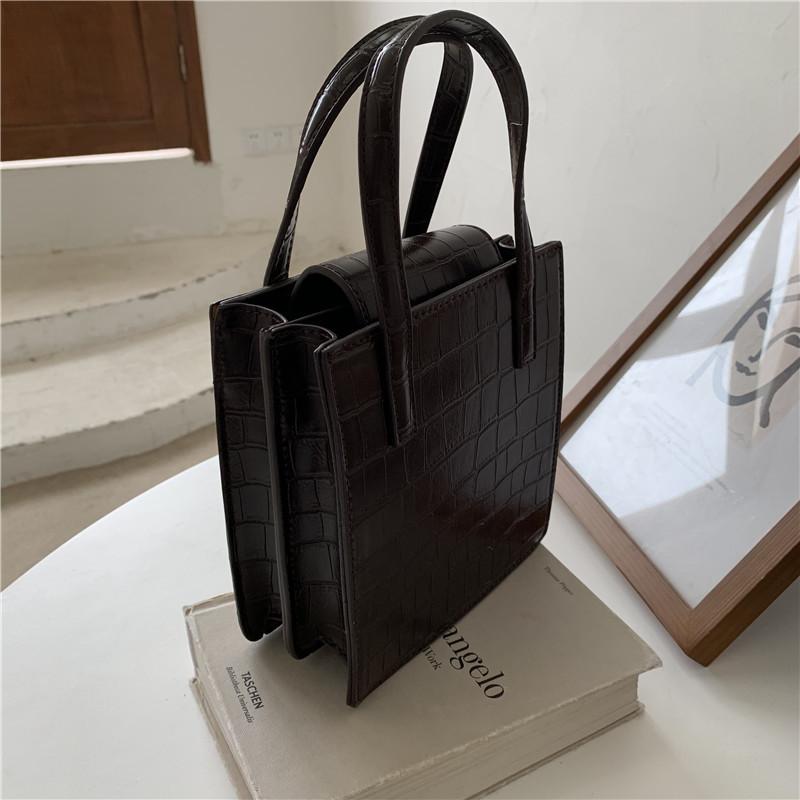 Diagonal small square bag female 2020 spring new designer multi-layer single-shoulder crocodile pattern organ bag all-match, Black
Diagonal small square bag female 2020 spring new designer multi-layer single-shoulder crocodile pattern organ bag all-match, Black