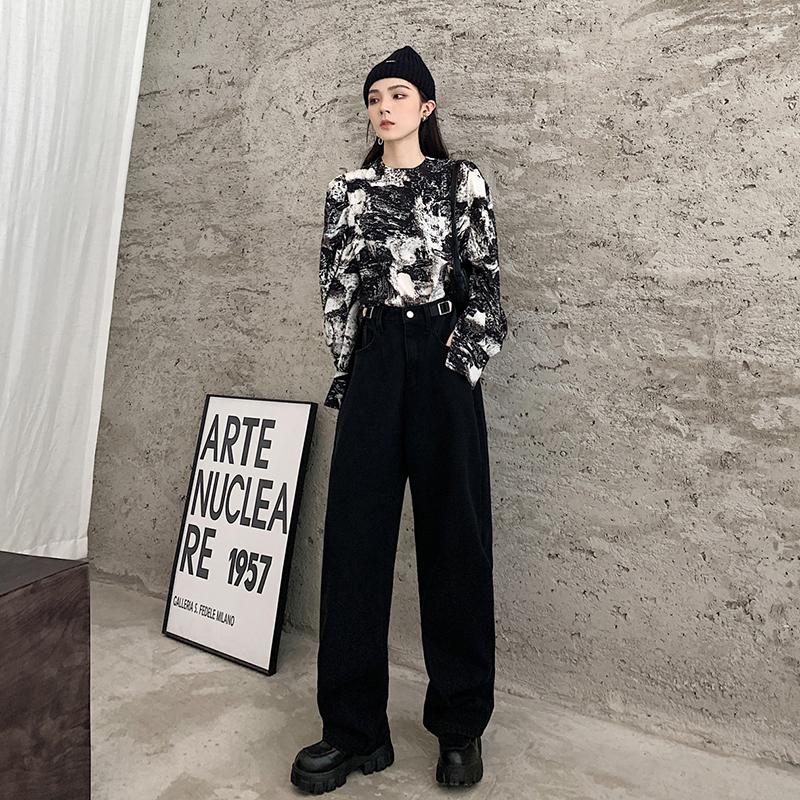 In 2020, high-waisted straight leg jeans for women with wide legs and adjustable jeans for women can be washed with vintage autu, Black
In 2020, high-waisted straight leg jeans for women with wide legs and adjustable jeans for women can be washed with vintage autu, Black