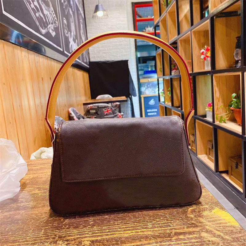 Round Handle Single Shoulder Messenger Bag Luxury Designer Bags Womens HandbagEurope And America Large Capacity Fashion Commuter Armpit Env, Black;red
Round Handle Single Shoulder Messenger Bag Luxury Designer Bags Womens HandbagEurope And America Large Capacity Fashion Commuter Armpit Env, Black;red
