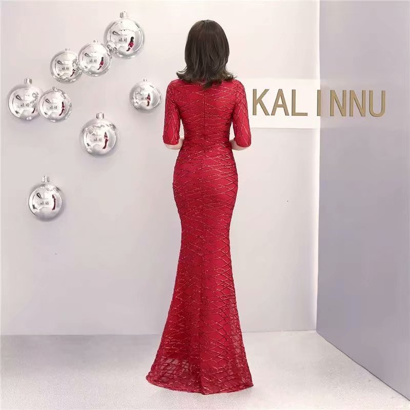 2021 Robe Soiree New Style Nightmare's Neck Half-mangoes Dressed As Lantejoulas to Ground 1087 KTUJ evening, Black
2021 Robe Soiree New Style Nightmare's Neck Half-mangoes Dressed As Lantejoulas to Ground 1087 KTUJ evening, Black