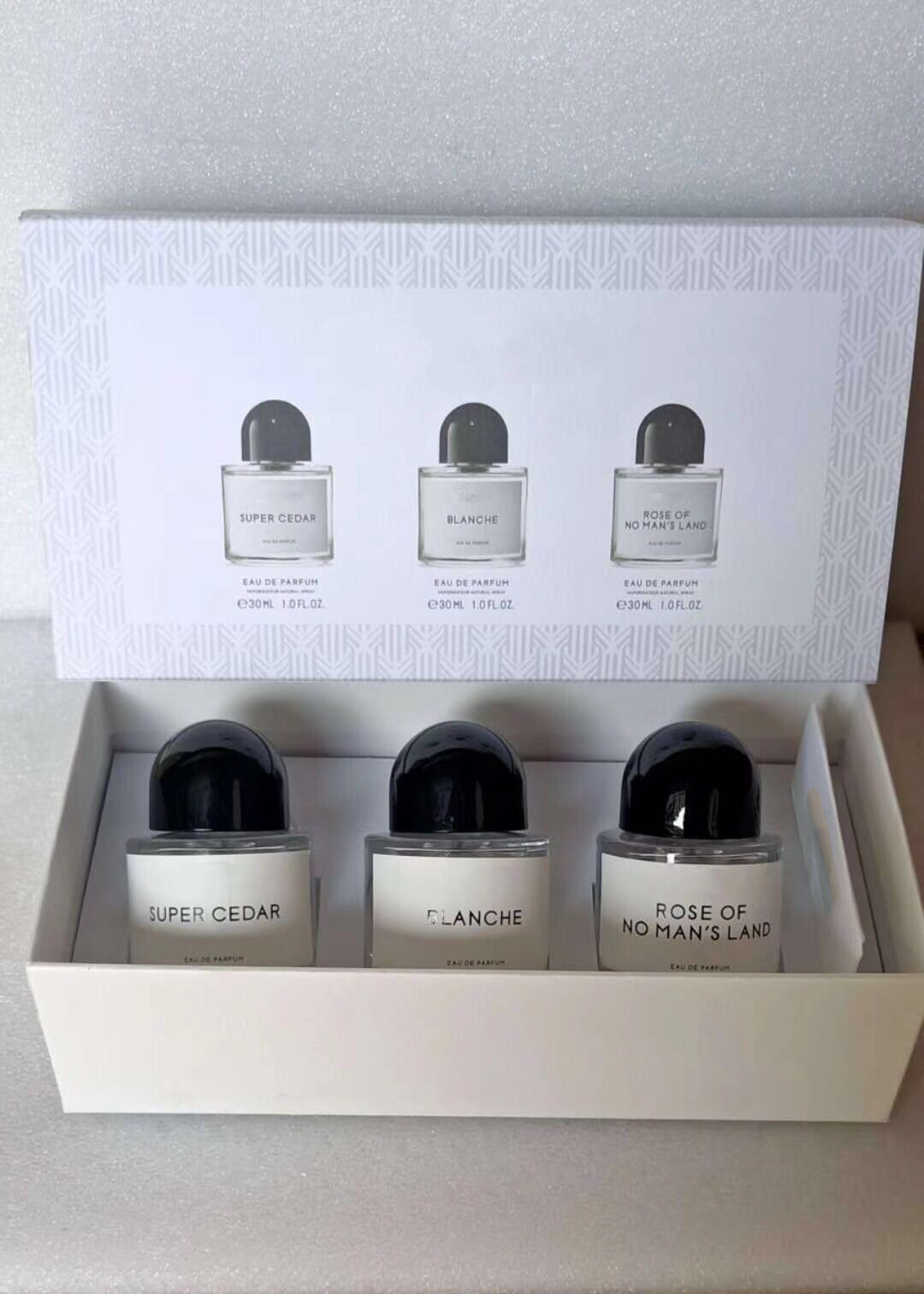 Cilbrow Spray Eau de Toilette perfume Rose Of No Man's Land Super Cedar Blanche for Men Perfume 30ML long lasting Time High Fragrance
Cilbrow Spray Eau de Toilette perfume Rose Of No Man's Land Super Cedar Blanche for Men Perfume 30ML long lasting Time High Fragrance