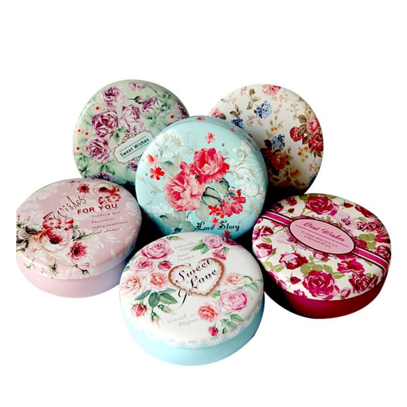 8.5x3.5cm Round Mini Iron Candy Storage Box Chocolates Candy Flower Christmas Wedding Birthday Party Festival Supplies 
8.5x3.5cm Round Mini Iron Candy Storage Box Chocolates Candy Flower Christmas Wedding Birthday Party Festival Supplies
