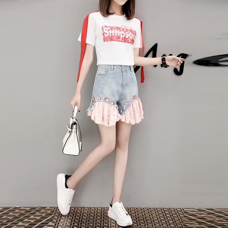 European station 2020 summer heavy work denim stitching lace hem beaded sequins denim shorts female, Green
European station 2020 summer heavy work denim stitching lace hem beaded sequins denim shorts female, Green