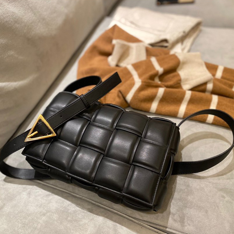 Double Face Weave Crossbody Bag Women Handbag Purse Wide Stripes Adjustable Shoulder Strap bag Magnetic Hasp Flap Bag Gold Plated Hardware
Double Face Weave Crossbody Bag Women Handbag Purse Wide Stripes Adjustable Shoulder Strap bag Magnetic Hasp Flap Bag Gold Plated Hardware