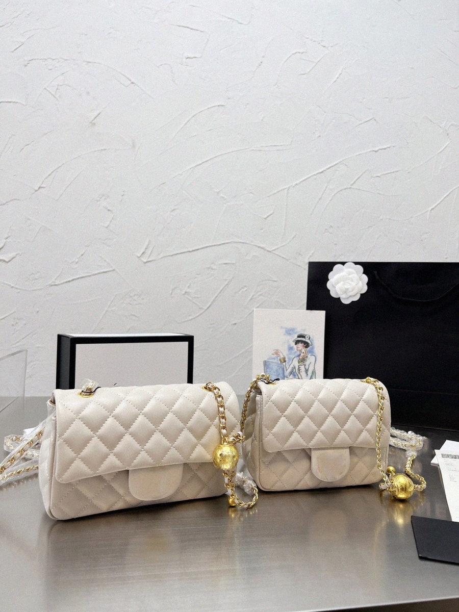 2022 Newest top Brand Classic Designers Shoulder Bags Handbags Sheepskin Woman Fashion Genuine Leather Women Flap Letters Black Metal chain Crossbody Bag a3qo#
2022 Newest top Brand Classic Designers Shoulder Bags Handbags Sheepskin Woman Fashion Genuine Leather Women Flap Letters Black Metal chain Crossbody Bag a3qo#