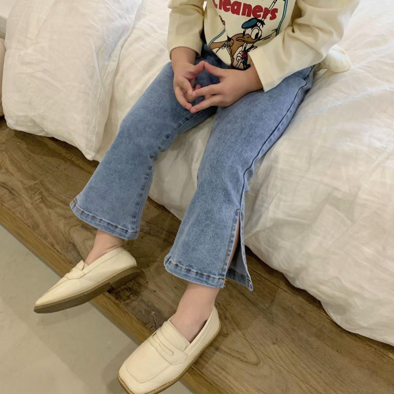 2021 Spring New Arrival Girls Fashion Denim Pants Kdis Korean Design Jeans Kids Bell Bottoms, Blue
2021 Spring New Arrival Girls Fashion Denim Pants Kdis Korean Design Jeans Kids Bell Bottoms, Blue