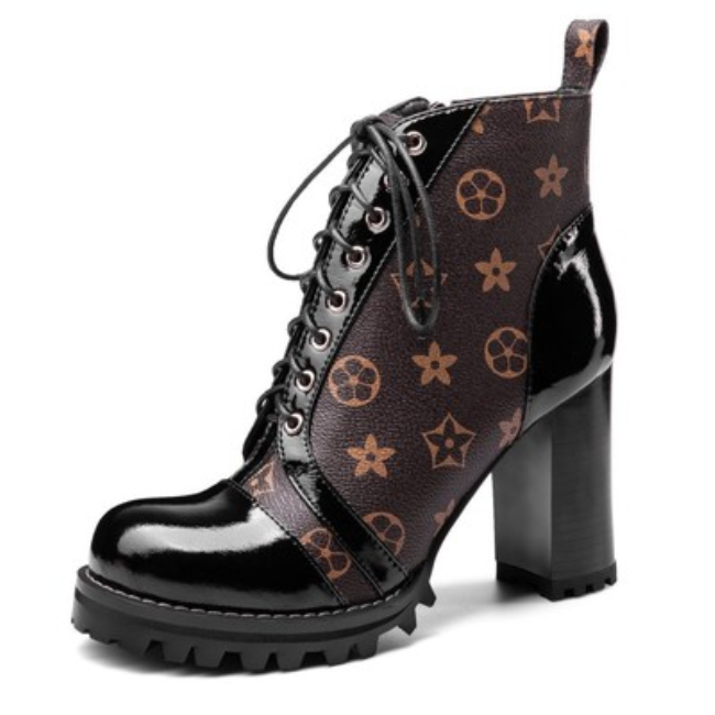 High heeled Martin boots Autumn winter Coarse heel woman shoes Desert Boots real leather Lace up Fashion boots, Brown
High heeled Martin boots Autumn winter Coarse heel woman shoes Desert Boots real leather Lace up Fashion boots, Brown