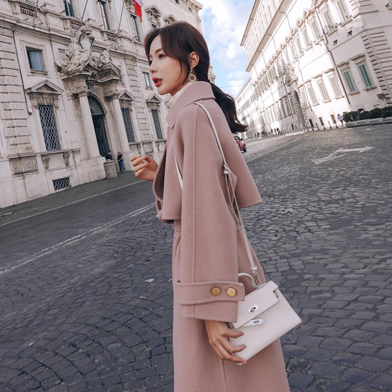 2020 Hepburn style coats are popular in autumn and winter, Korean version of small temperament cloak woolen woolen coat, Navy
2020 Hepburn style coats are popular in autumn and winter, Korean version of small temperament cloak woolen woolen coat, Navy