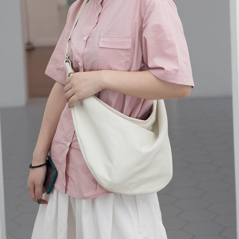 Casual Canvas women hobos bags Korea female Shoulder bags big handbag bolsas feminina ladies Crossbody Beige black totes
Casual Canvas women hobos bags Korea female Shoulder bags big handbag bolsas feminina ladies Crossbody Beige black totes