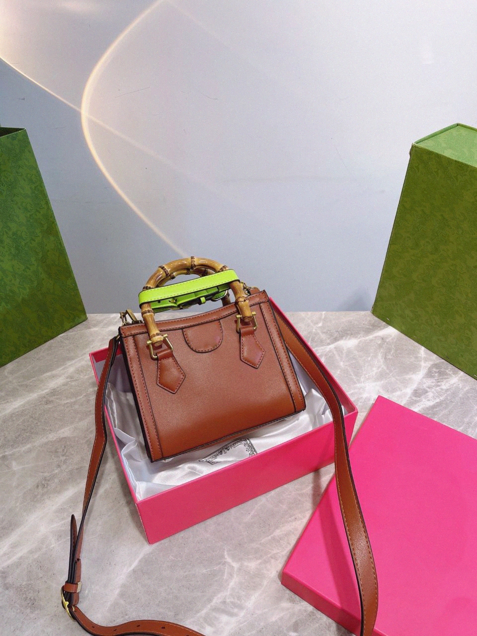 fashion women designer handbag high quality bamboo bag green pink handle it crossbody ladies diana mini tote bags double g totes two sizes m3vu#
fashion women designer handbag high quality bamboo bag green pink handle it crossbody ladies diana mini tote bags double g totes two sizes m3vu#