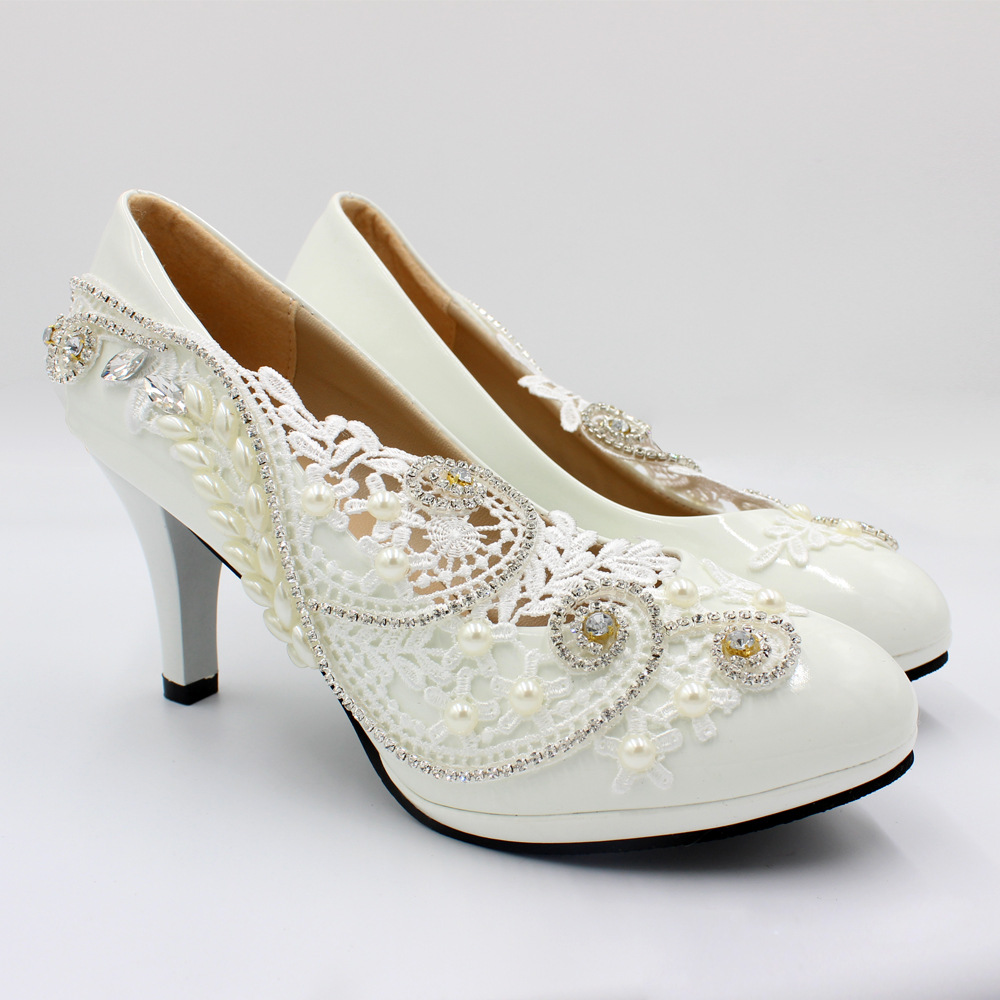 Custom Made Bridal Wedding Shoes Platforms Kitten High Heel Lace Pearls Crystals White Party Shoes for Brides Bridesmaid Roun