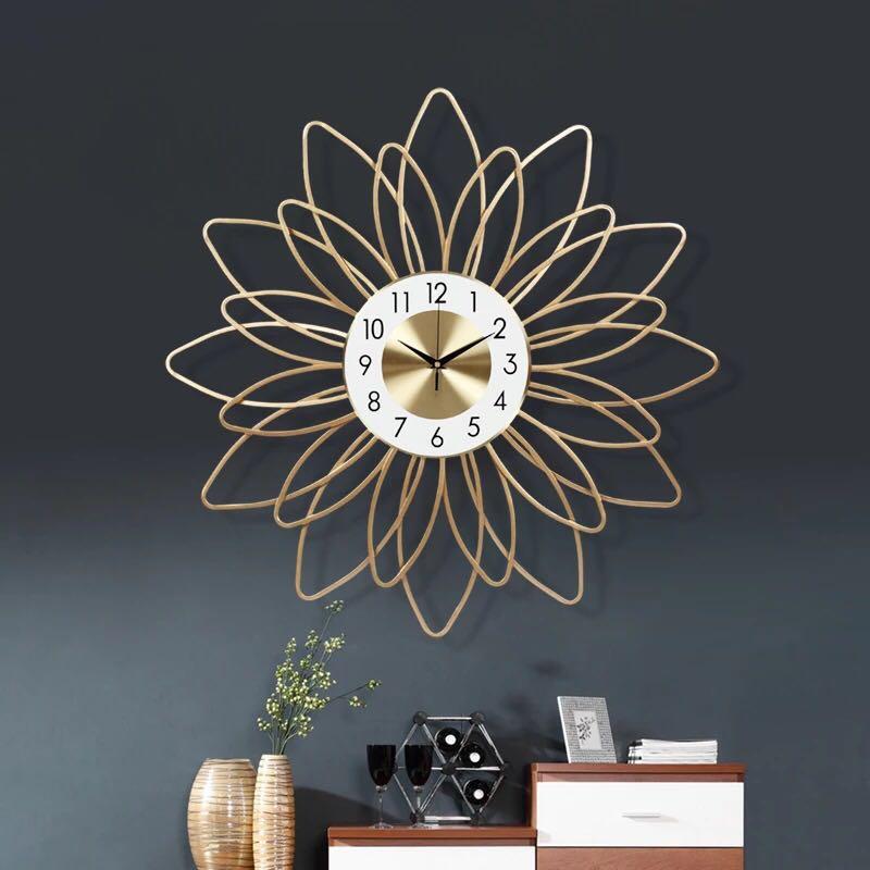 Modern Simple Gold Wall Clocks Living Room Luxury Art Watch Creative Metal Horloge Murale Wall Clock Vintage Big Decorative C6T
Modern Simple Gold Wall Clocks Living Room Luxury Art Watch Creative Metal Horloge Murale Wall Clock Vintage Big Decorative C6T