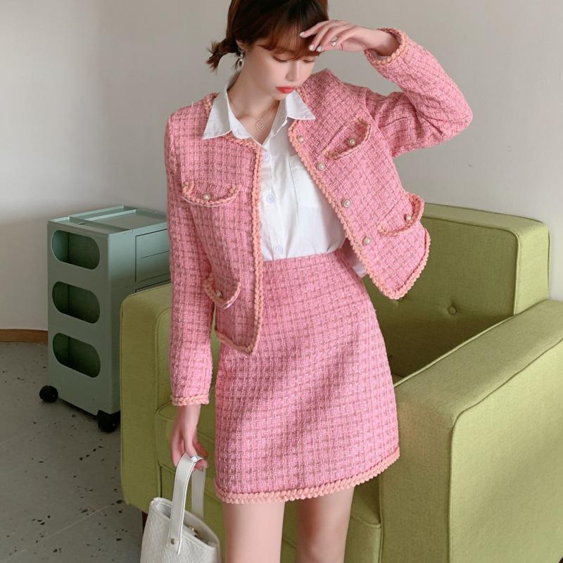Work Dresses High Quality Autumn Winter Tweed Two Piece Set Women Short Jacket Coat Crop Top + Mini Skirts Sets Fashion Sweet 2 Suits, Pink 2pcs suits
Work Dresses High Quality Autumn Winter Tweed Two Piece Set Women Short Jacket Coat Crop Top + Mini Skirts Sets Fashion Sweet 2 Suits, Pink 2pcs suits