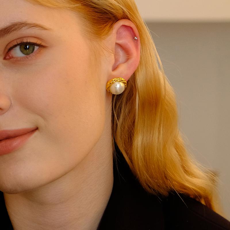 Timeless Wonder Glam Faux Pearl Geo Carve Stud Earrings Women Jewelry Goth Cocktail Boho Top Ins Trendy Designer Bontique 1226
Timeless Wonder Glam Faux Pearl Geo Carve Stud Earrings Women Jewelry Goth Cocktail Boho Top Ins Trendy Designer Bontique 1226